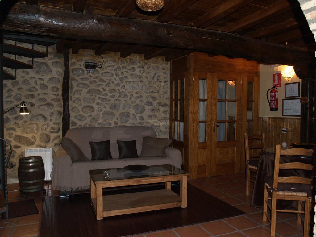 La Casa Del Vado Guest House Hervas Luaran gambar