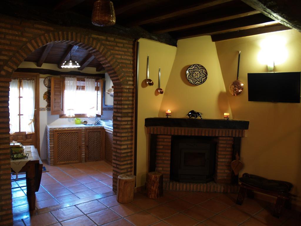 La Casa Del Vado Guest House Hervas Luaran gambar