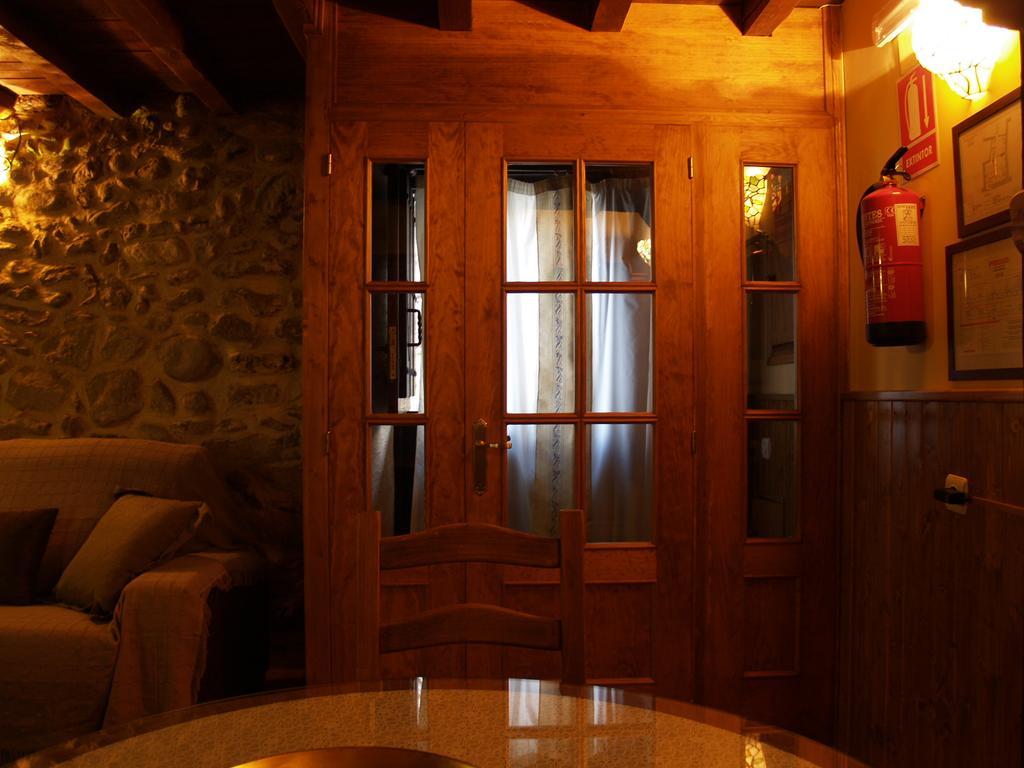 La Casa Del Vado Guest House Hervas Luaran gambar