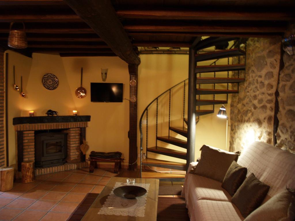 La Casa Del Vado Guest House Hervas Luaran gambar