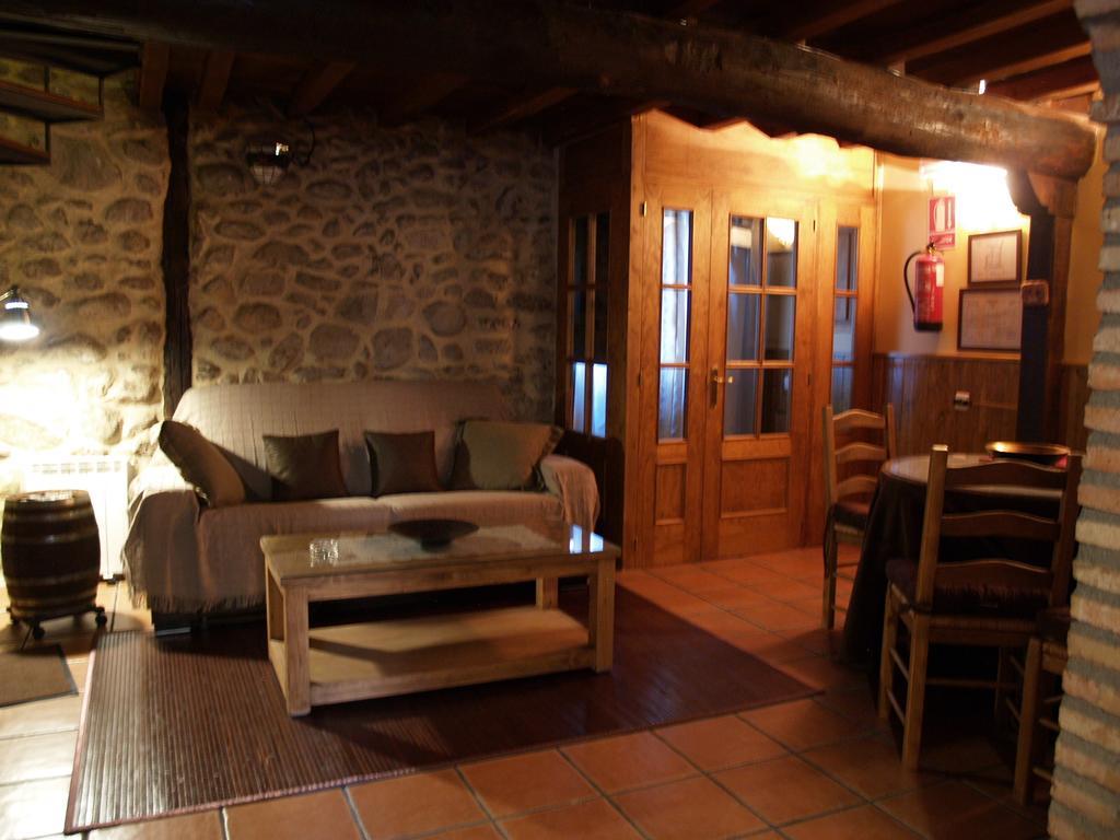 La Casa Del Vado Guest House Hervas Luaran gambar