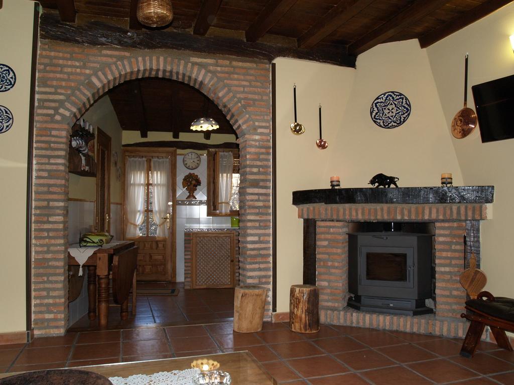 La Casa Del Vado Guest House Hervas Luaran gambar